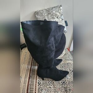 Elegant Black Faux Suede Slouchy Women's Boots